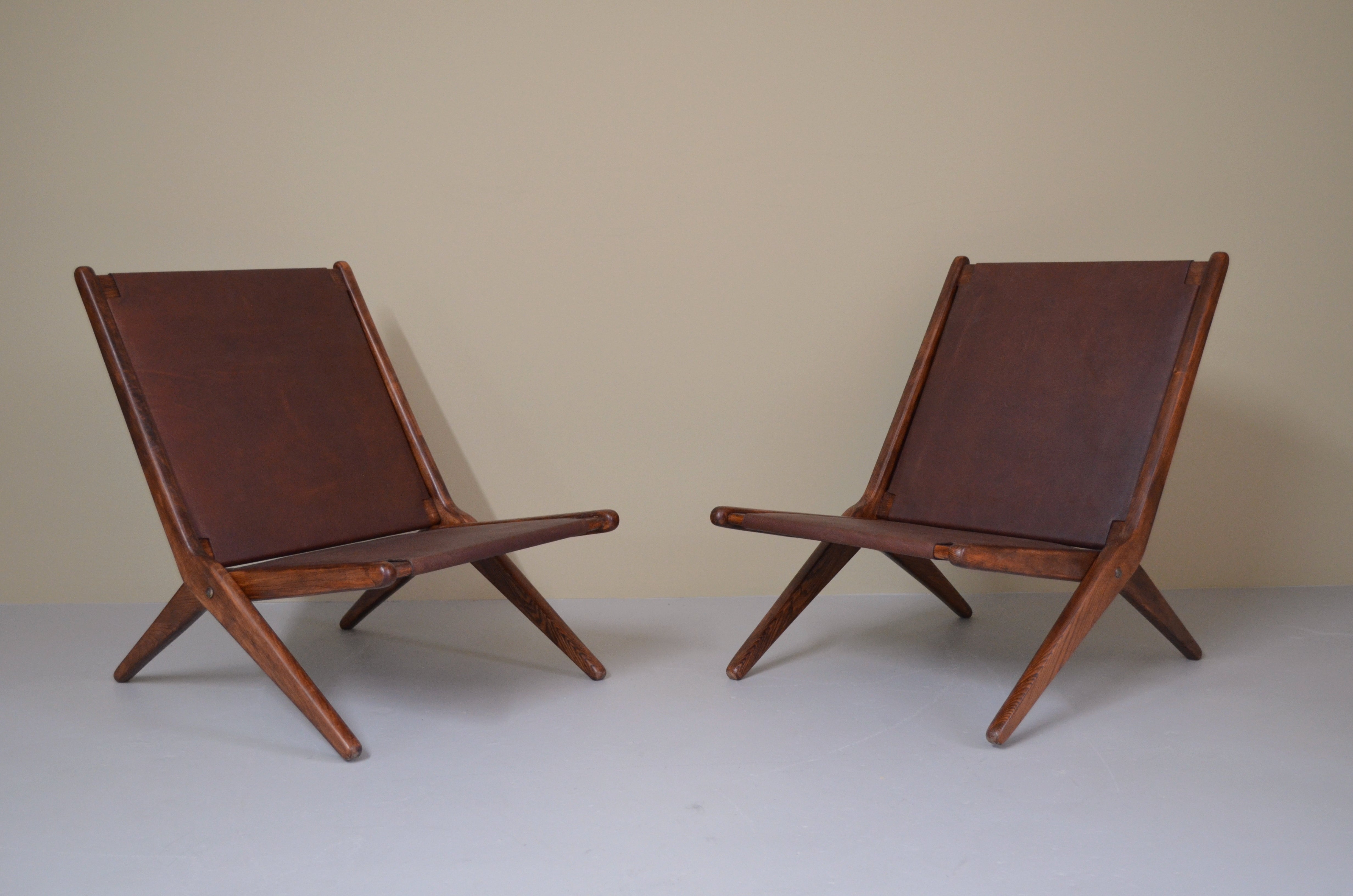 Pair of Danish Scissor Chairs in Walnut and Leather