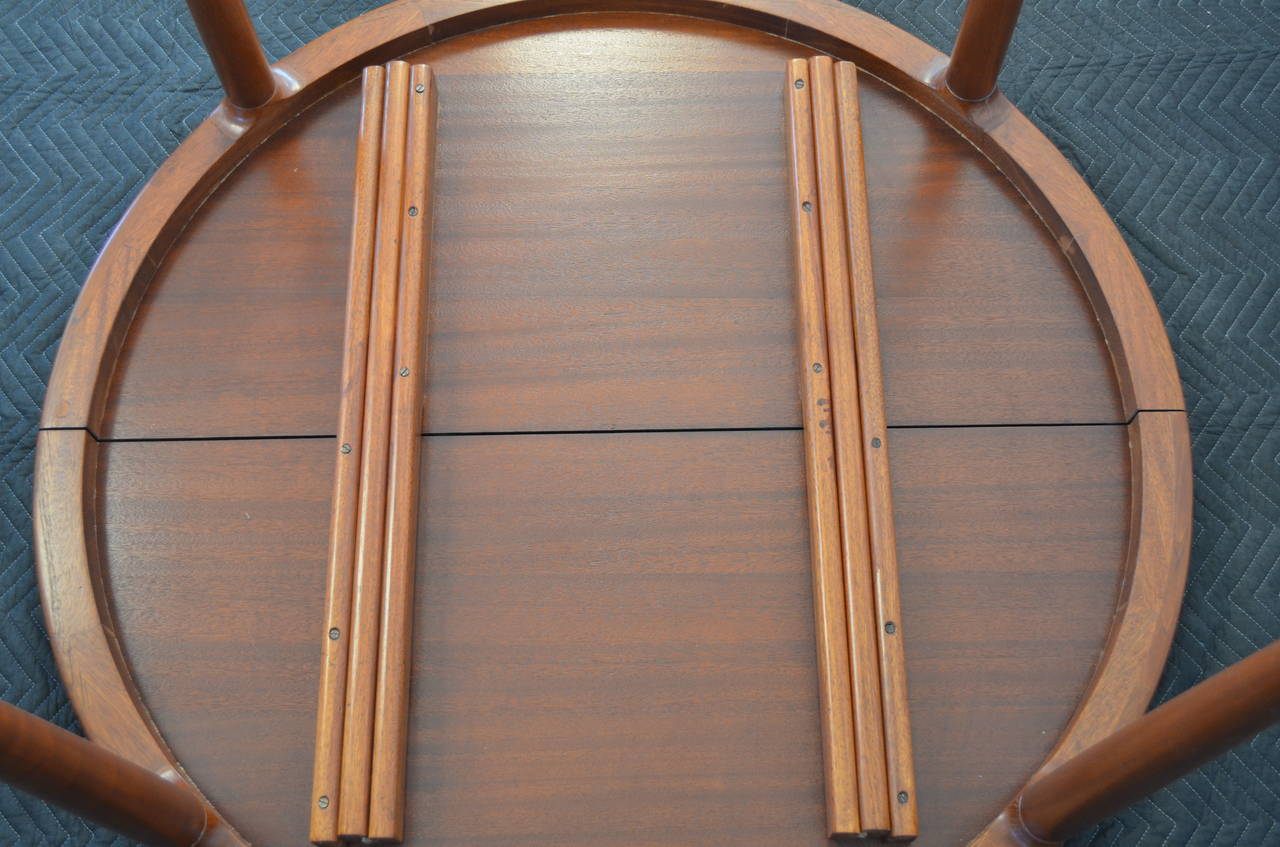 round table with two leaves