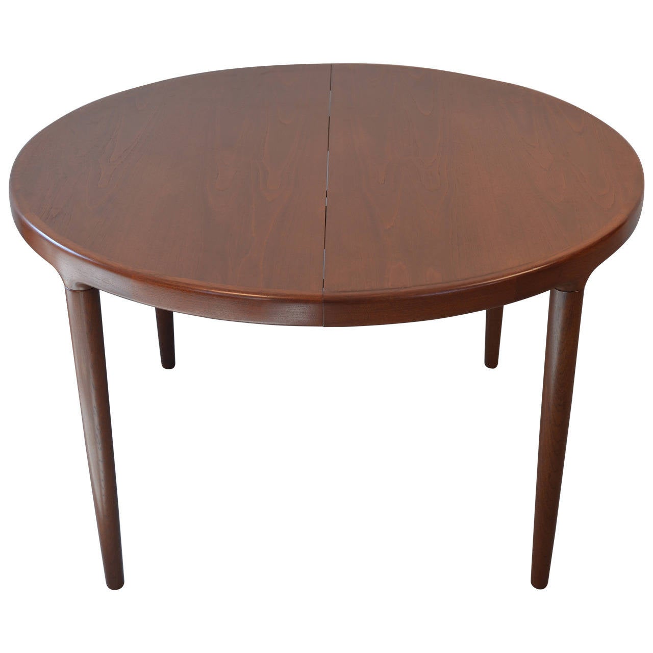 Round Dining Table with Two Leaves For Sale at 1stDibs