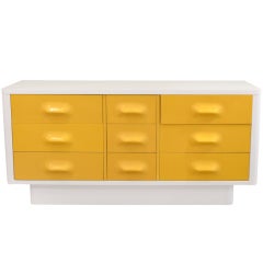 BROYHILL 9 drawer dresser