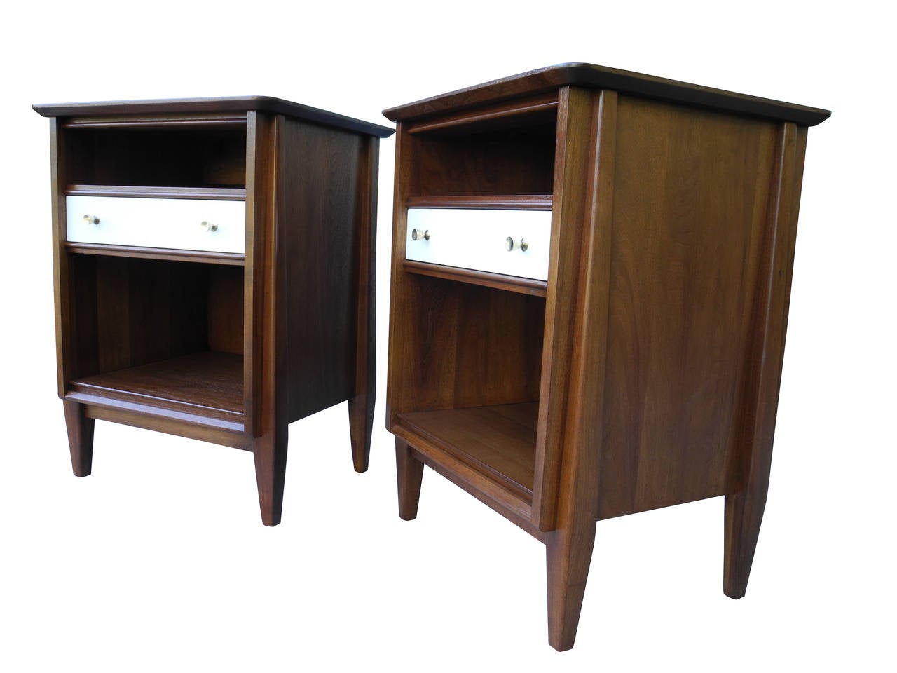 American Mid-Century Modern Solid Walnut Nightstands or Bedside Tables with Drawer For Sale
