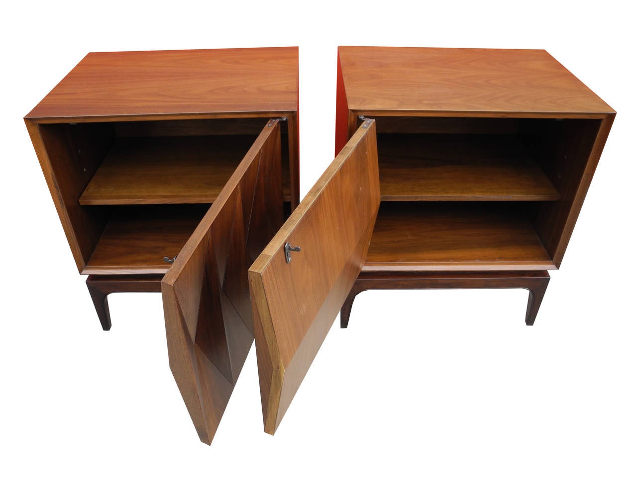 20th Century Pair of Mid-Century Walnut Bedside Tables