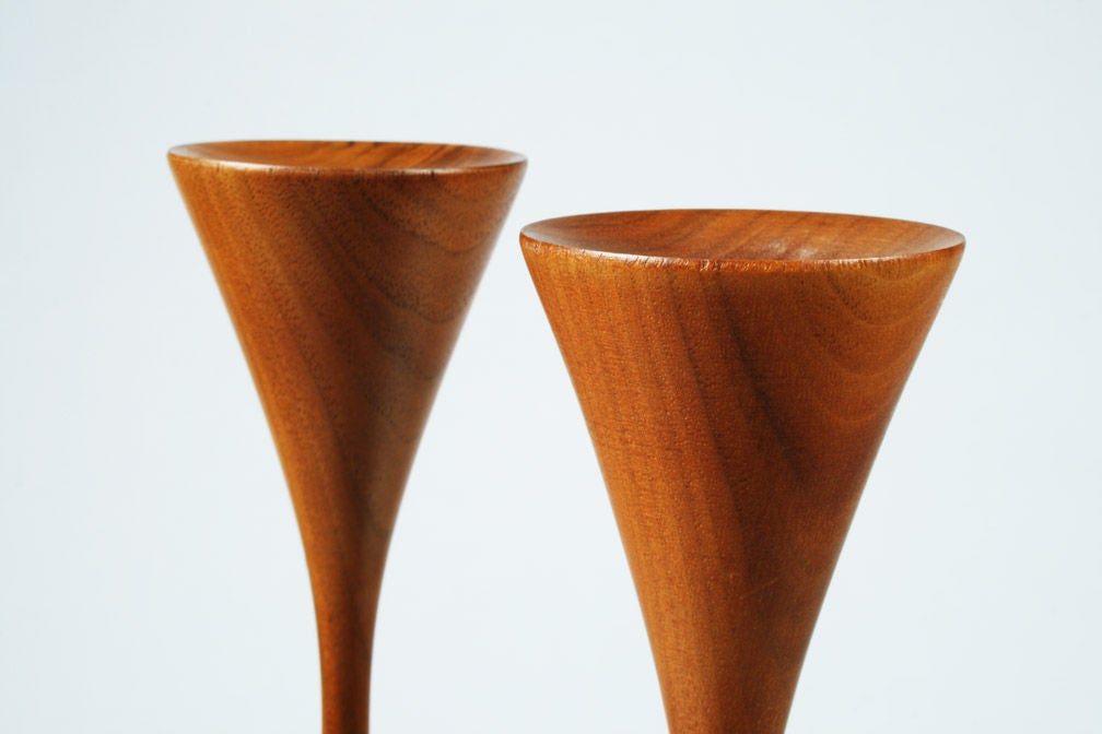 Pair of Hand Turned Walnut Candlesticks by Rude Osolnik In Excellent Condition In New York, NY