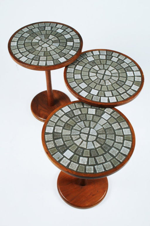 American Set of Three Tile Top Graduated Occasional Tables by Gordon Martz In Excellent Condition For Sale In New York, NY