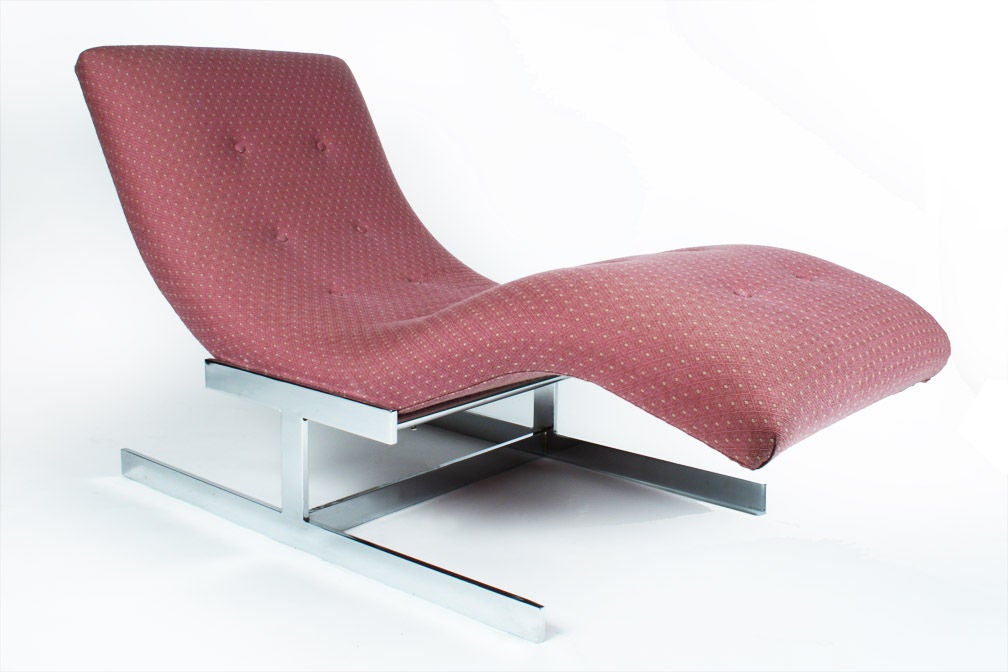 floating chaise longue
