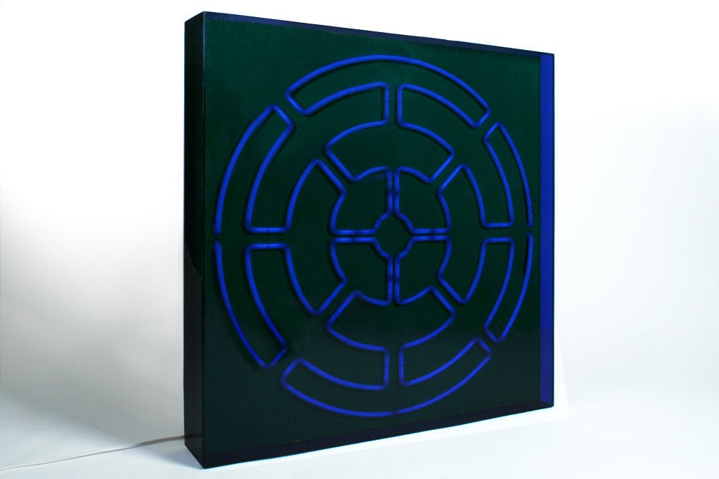 American 'Blue Radiance' Mandala Neon Sculpture by Christopher Sproat In Excellent Condition For Sale In New York, NY