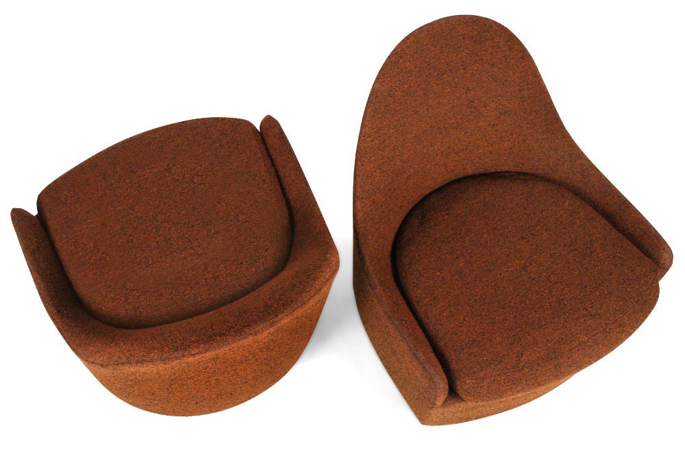Pair of Teardrop Swivel and Tilt Slipper Chairs by Milo Baughman In Good Condition In New York, NY
