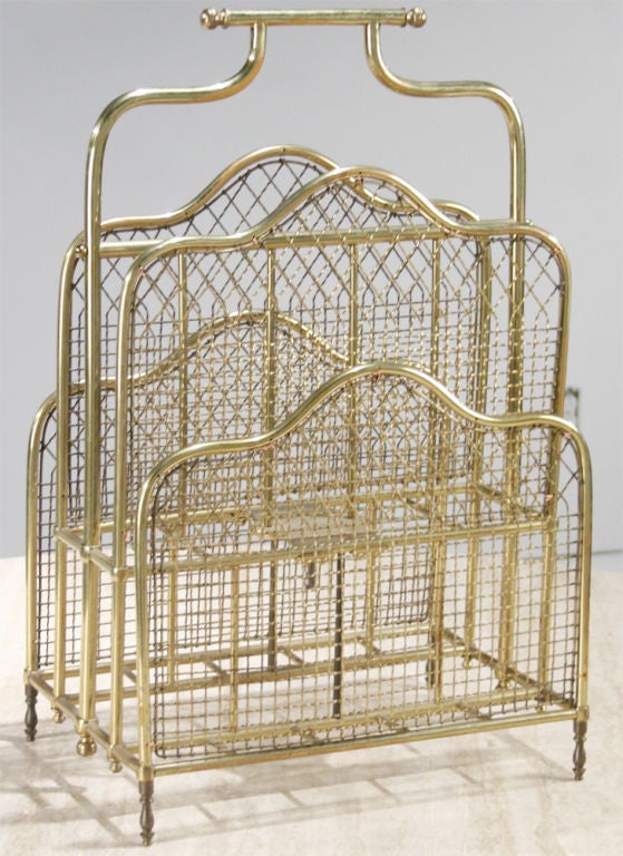 English Victorian Brass Magazine Stand In Excellent Condition For Sale In New York, NY