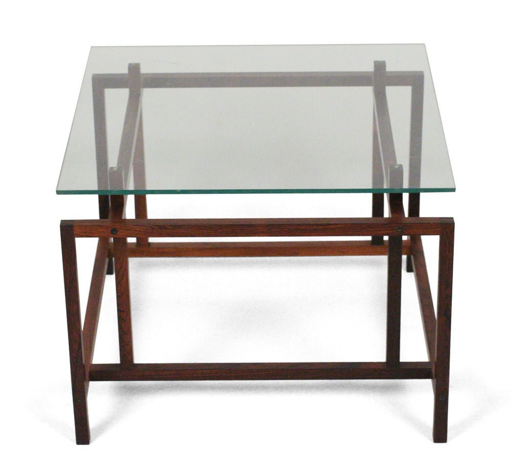 Pair of Rosewood Architectural Frame Side Tables by Komfort In Excellent Condition For Sale In New York, NY