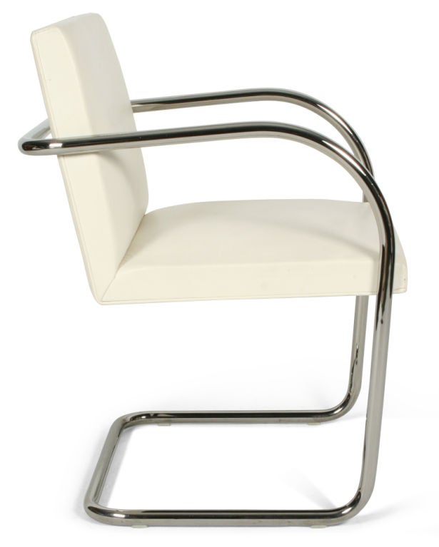 Pair of Cantilevered Brno Armchairs by Mies van der Rohe In Excellent Condition For Sale In New York, NY