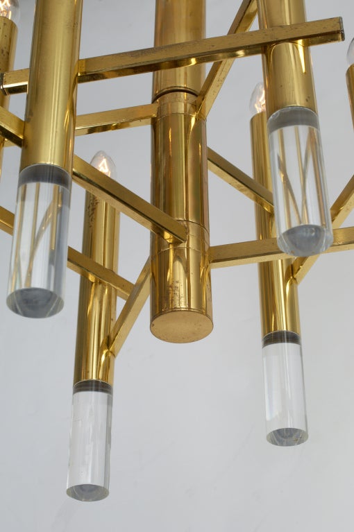Italian Brass and Lucite Tube Cluster Pendant by Gaetano Sciolari In Excellent Condition For Sale In New York, NY
