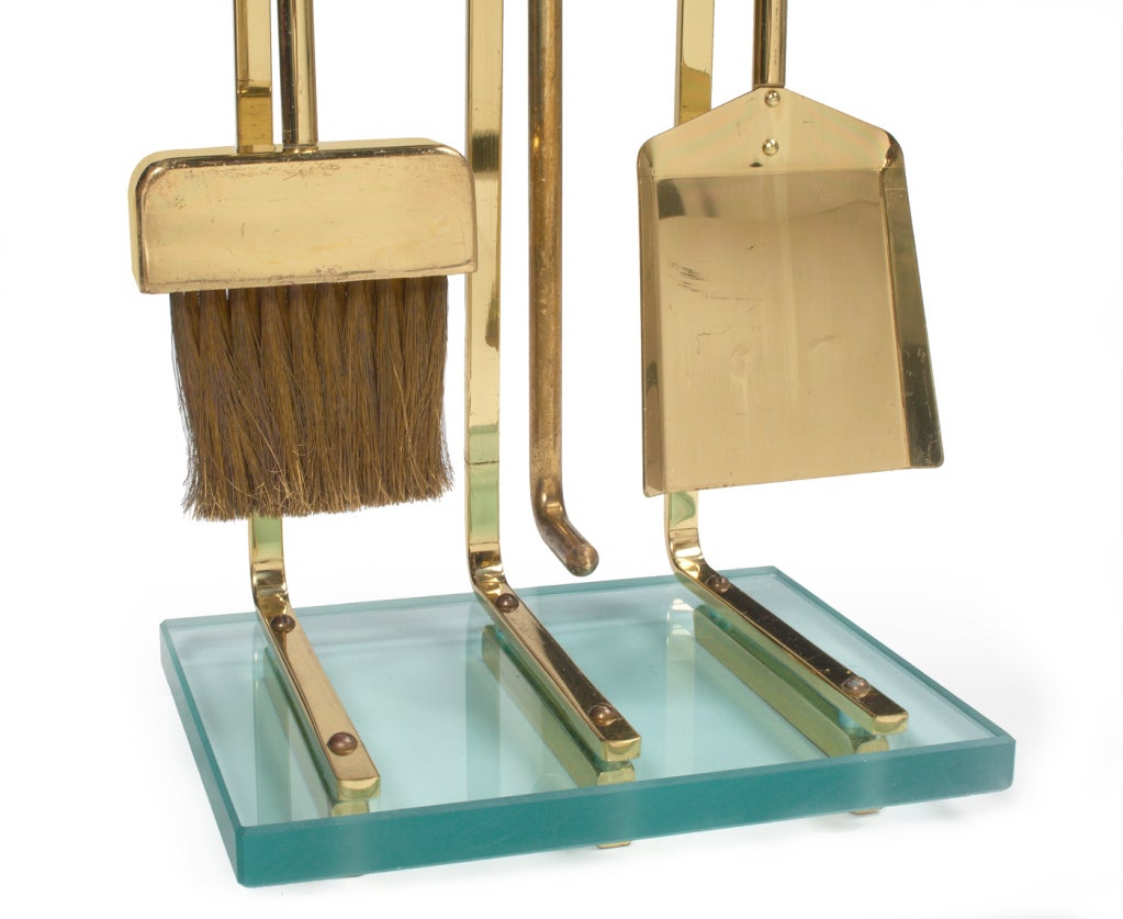 Diamond Handle Brass Fireplace Tool Set In Excellent Condition In New York, NY