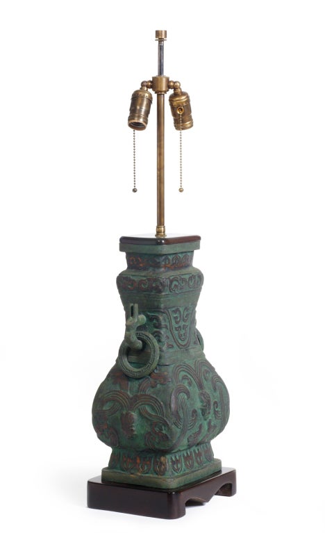Italian Pair of Cast Bronze Chinoiserie Table Lamps For Sale