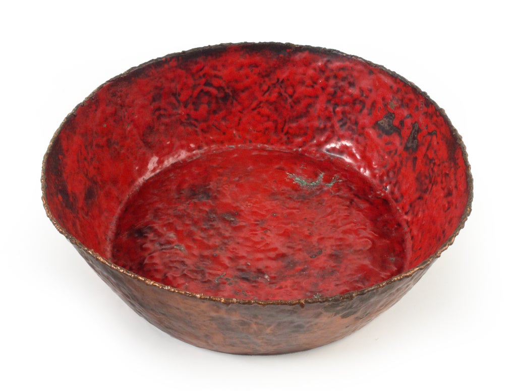 Italian Enameled Torch Cut and Hammered Copper Fruit Bowl by Fantoni In Excellent Condition For Sale In New York, NY