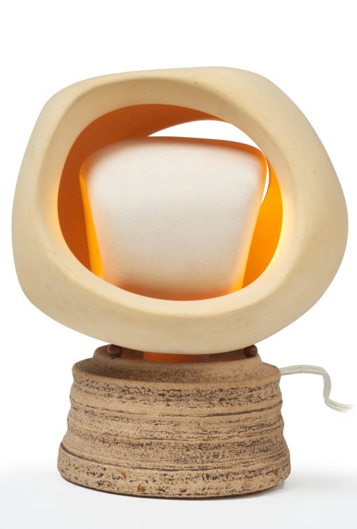 American Enigmatic Bisque and Stoneware Table Lamp by Sculplight For Sale 3