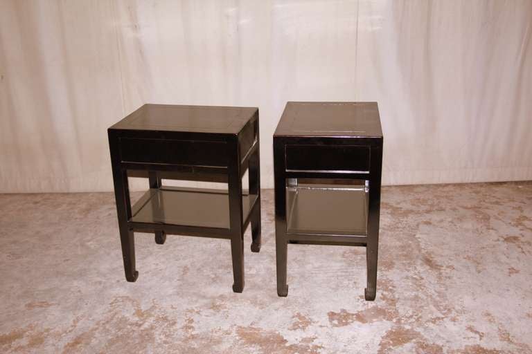 Pair of Fine Black Lacquer End Tables with Shelf & Drawer In Excellent Condition In Greenwich, CT