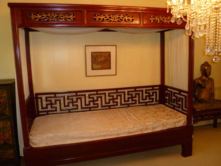 Chinese Elegant Red Lacquer Canopy Bed