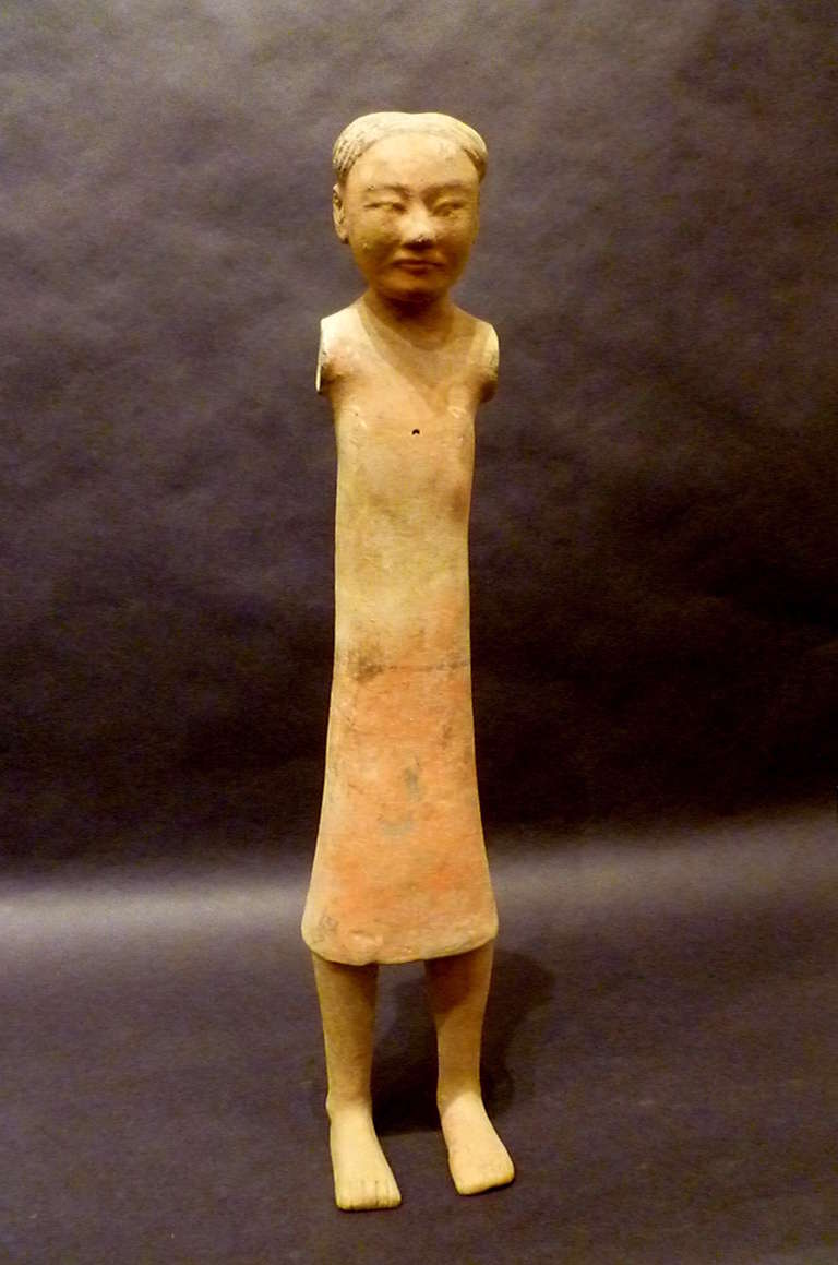Fine Chinese Han Dynasty Pottery Figure of a Standing Woman In Good Condition For Sale In Greenwich, CT