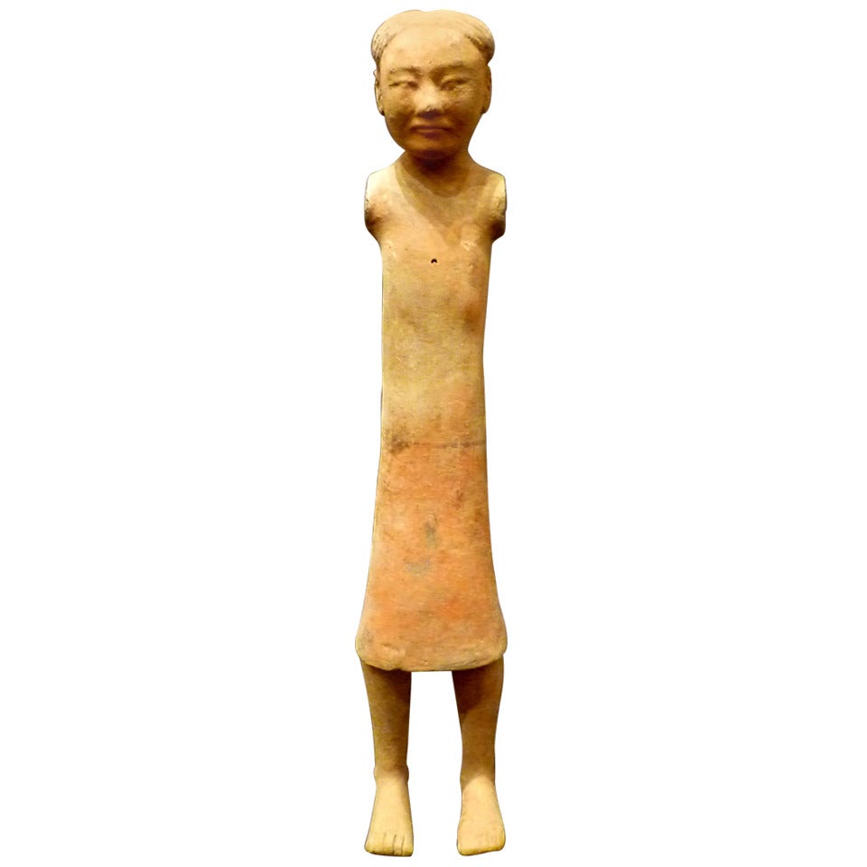 Belle figurine en poterie chinoise de la dynastie Han représentant une femme debout