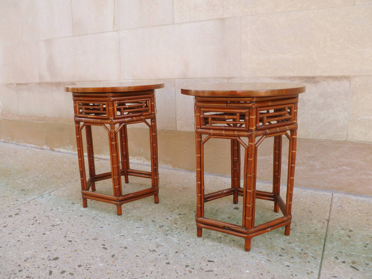 19th Century A Pair Of Round Bamboo End Tables With Black Lacquer Tops