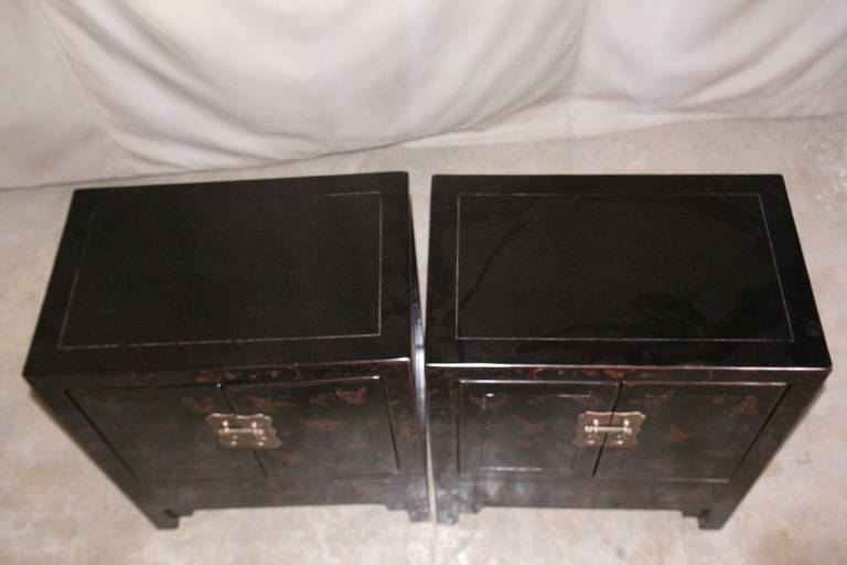 Pair of Fine Black Lacquer Chests with Gold Gilt Motif In Excellent Condition In Greenwich, CT