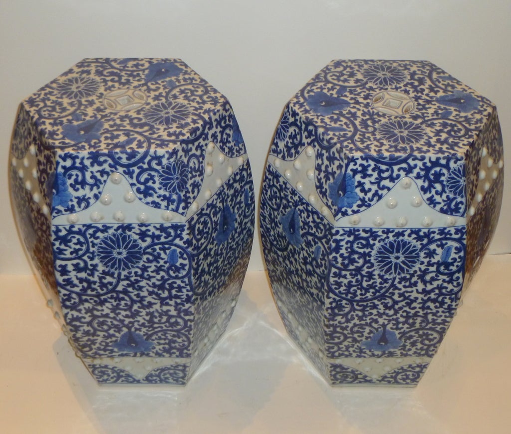 A Pair Of Hexagonal Porcelain Stools In Excellent Condition In Greenwich, CT