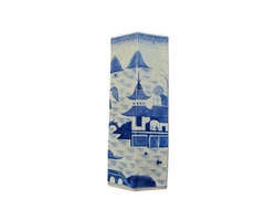 Antique Chinese blue and white umbrella stand