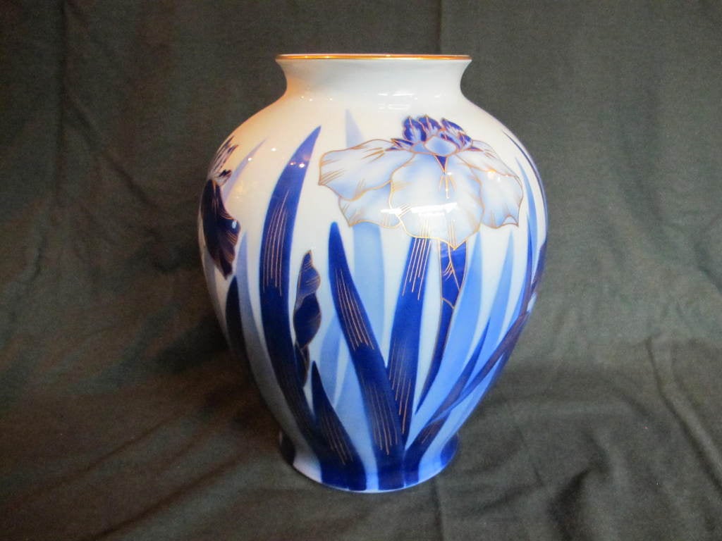 Japanese Fukagawa vase, Showa period