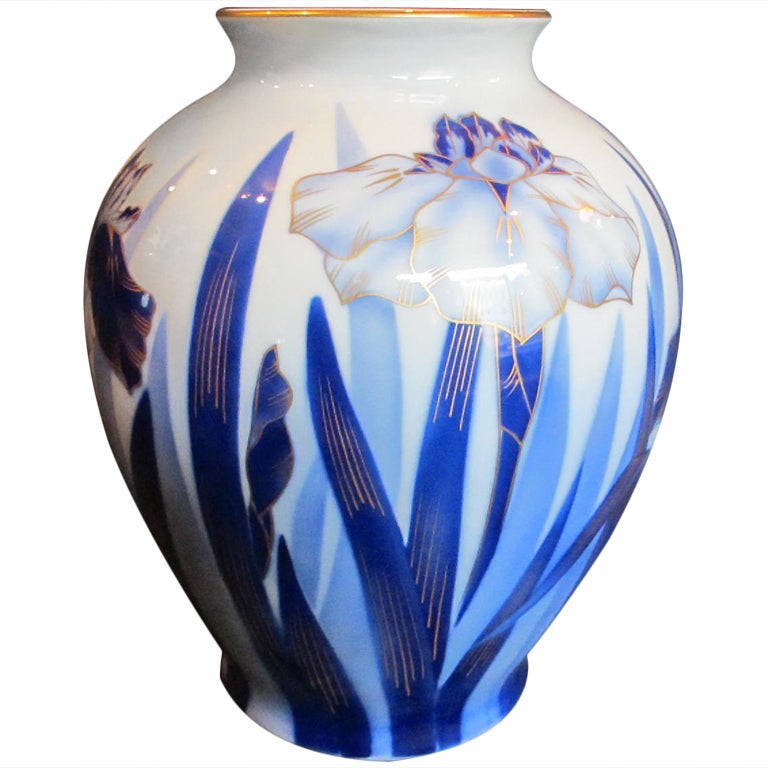 Japanese Fukagawa vase
