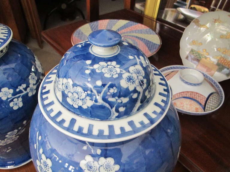 Pair Of Blue And White Lidded Ginger Jars In Good Condition In Hudson, NY