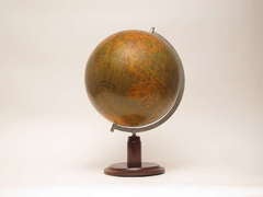 Columbus Erdglobus Berlin globe on wood base