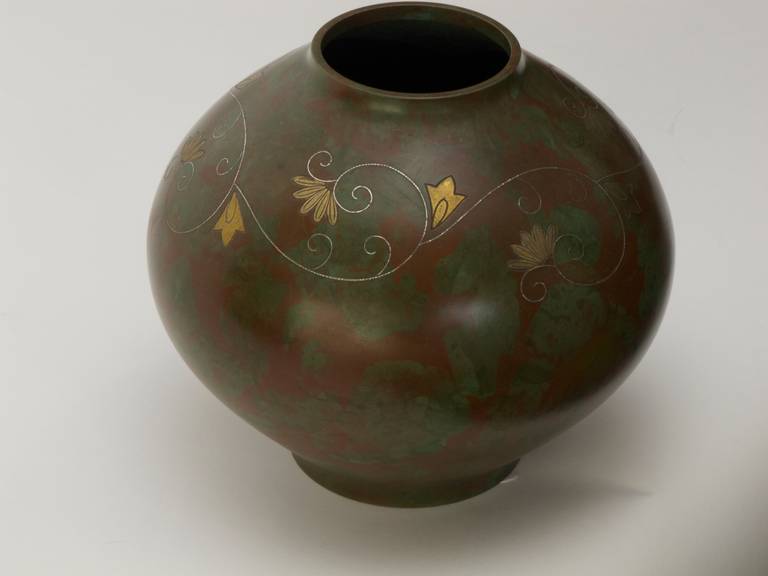Japanese bronze vase