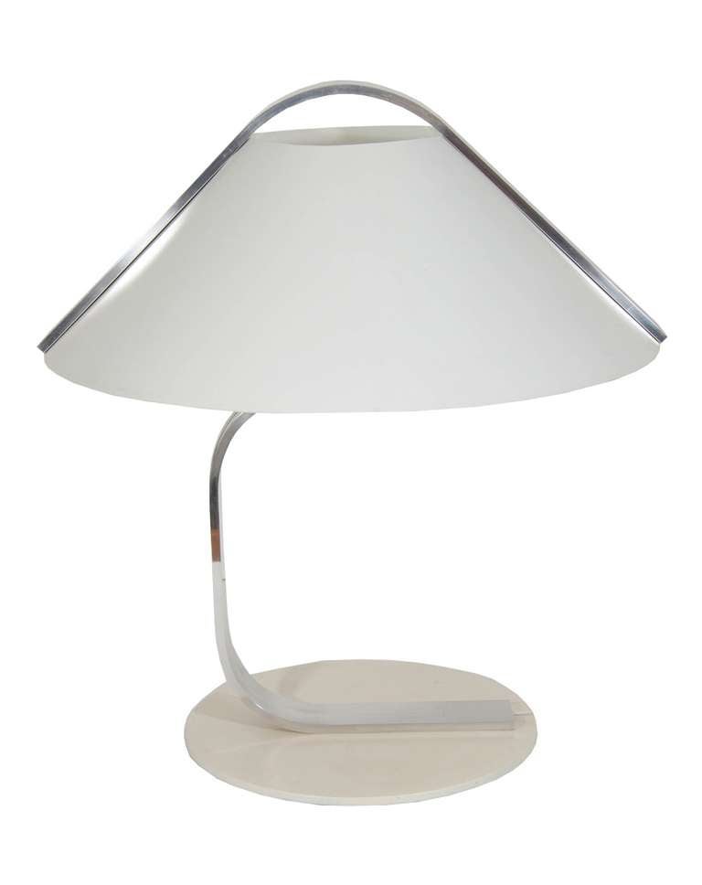 1970s Modernist Table Lamp In Good Condition For Sale In New York, NY