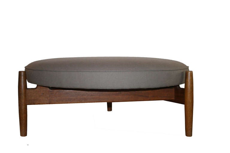 Mid-20th Century Rare Jens Risom U312 Lounge and Ottoman