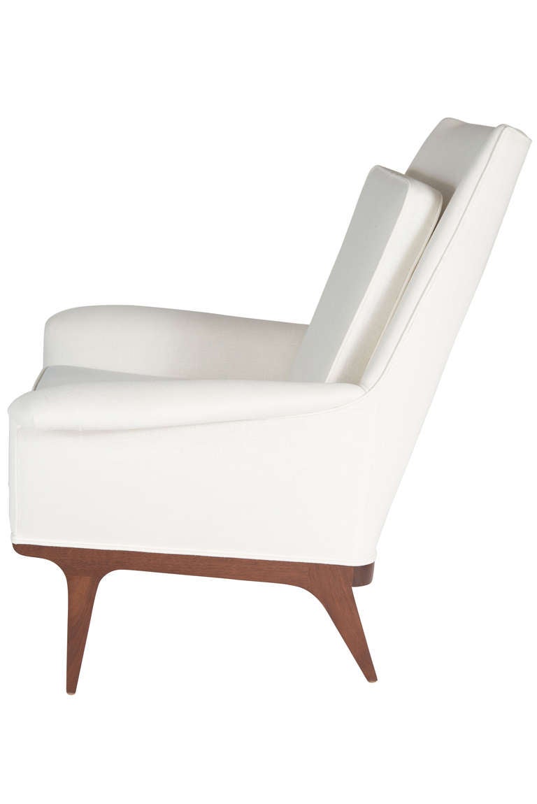 Gare Armchair on Walnut Base In Excellent Condition For Sale In New York, NY