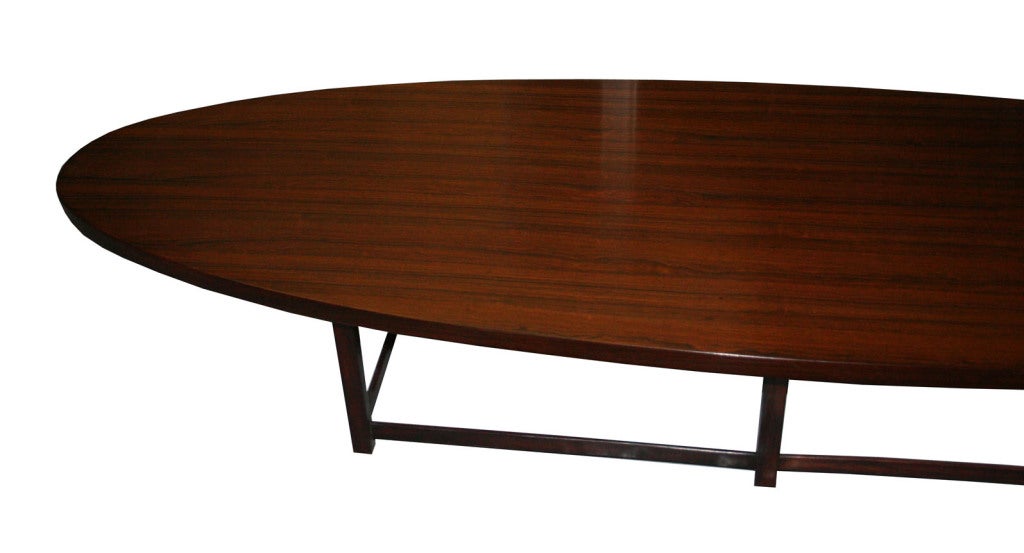 Mid-20th Century Paul McCobb Rosewood Oval Coffee Table for Lane