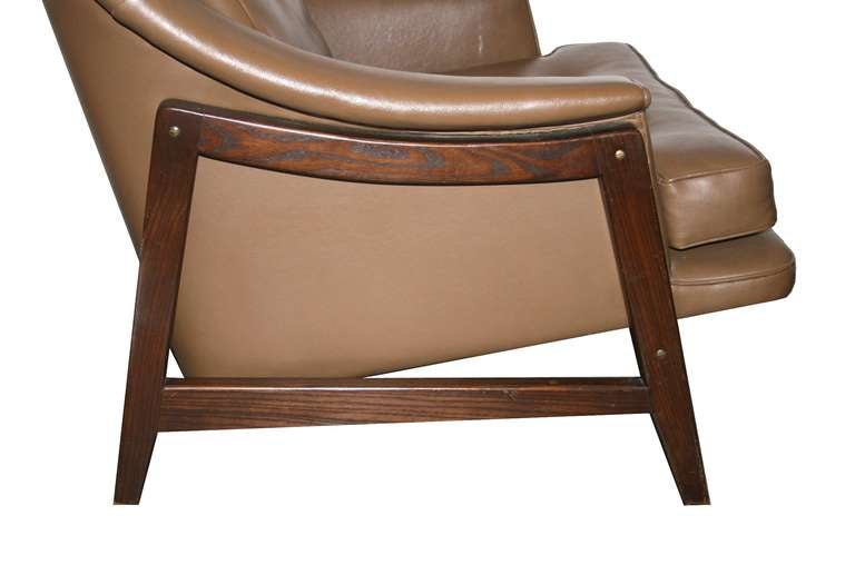 Mid-20th Century Edward Wormley for Dunbar Tufted Leather Oak Framed Lounge Chair
