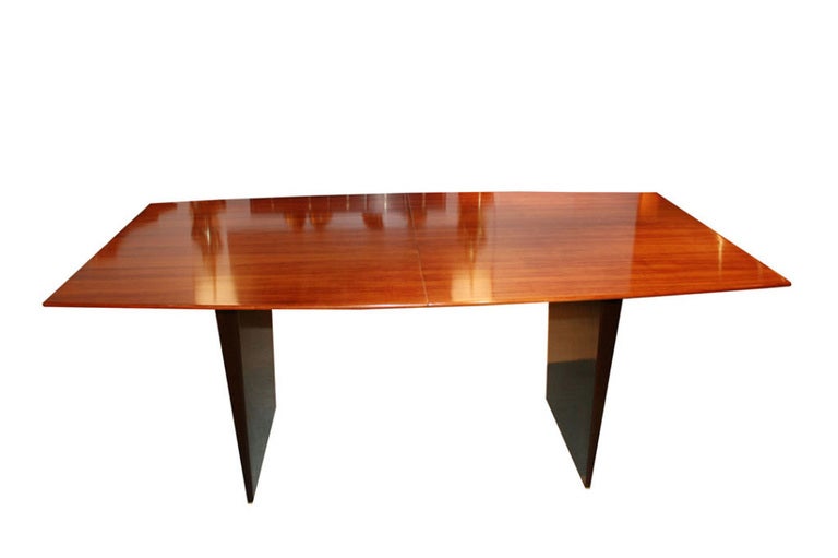Rare Edward Wormley for Dunbar Walnut Dining Table In Excellent Condition In New York, NY