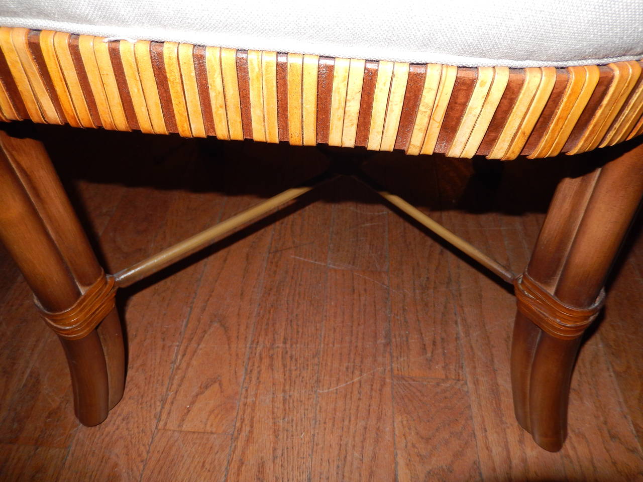 Pair of Woven Leather Curved Back Dining Room or Side Chairs In Excellent Condition In Bellport, NY