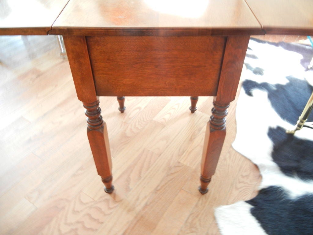 An  Americana  Drop Leaf  End Table/Serving Table 4