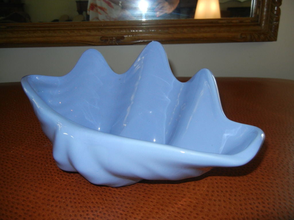 Mid-20th Century American, The  Hall  China Company, Ceramic Clam Shell