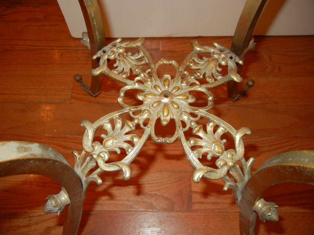 Hammered Elegant Brass and Onyx 19th Century End Table For Sale