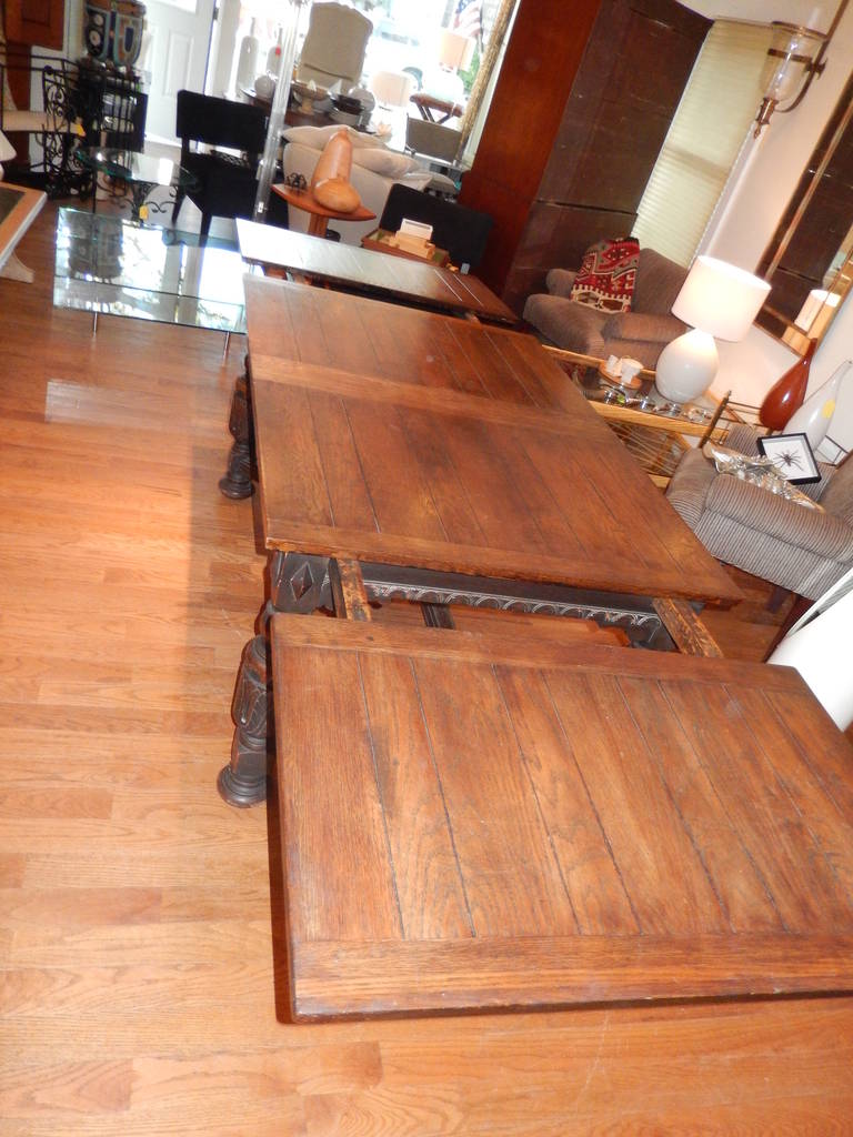 Late 19th Century American Oak Dining Room Table 6