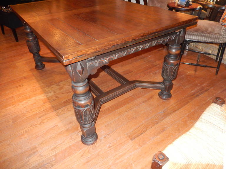 Late 19th Century American Oak Dining Room Table 3