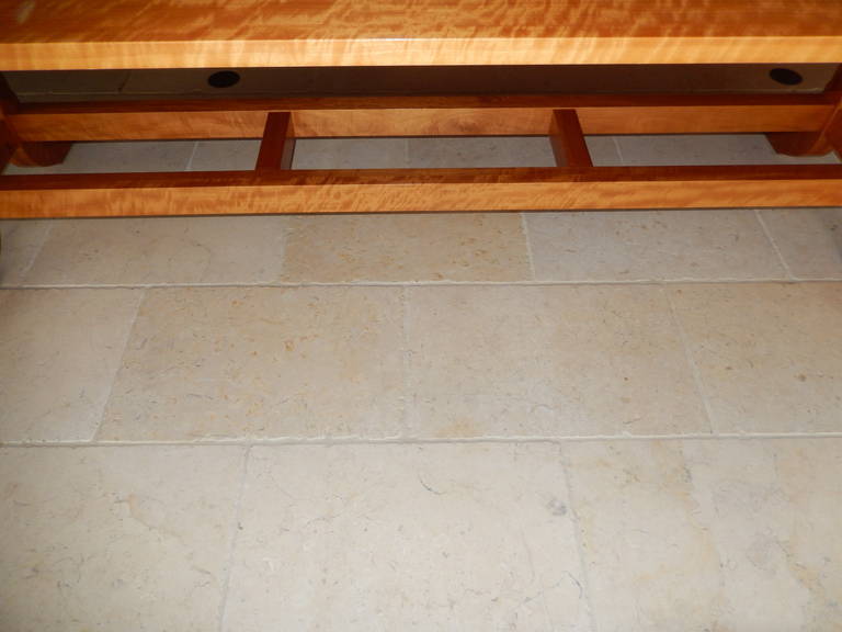 Table de salle à manger ou de conférence en bois de David N. Ebner Makore en vente 1