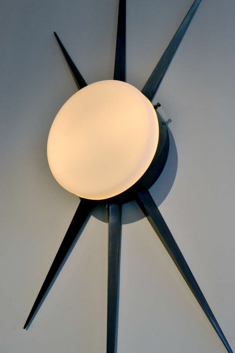 Pair of Gio Ponti Starburst Sconces, Italy 1950s In Excellent Condition In New York, NY