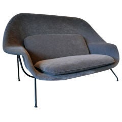 Rare and early "Womb" settee by Eero Saarinen