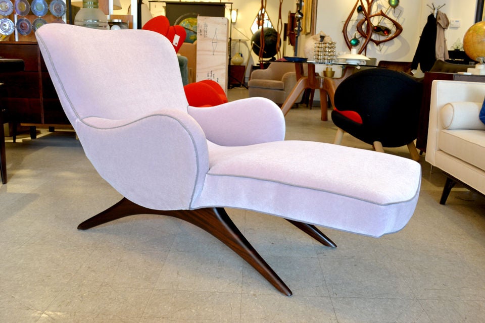 Vladimir Kagan Chaise Lounge (in the manner of)