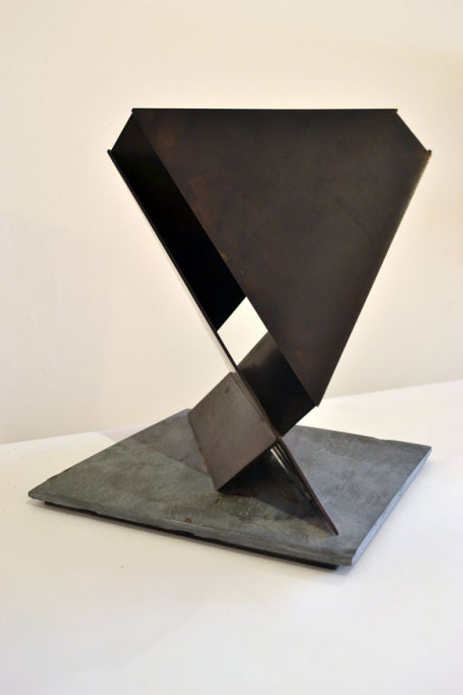 minimalist sculptor
