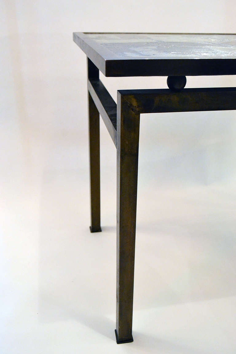 Mid-20th Century Elegant Asian Motif Side Table